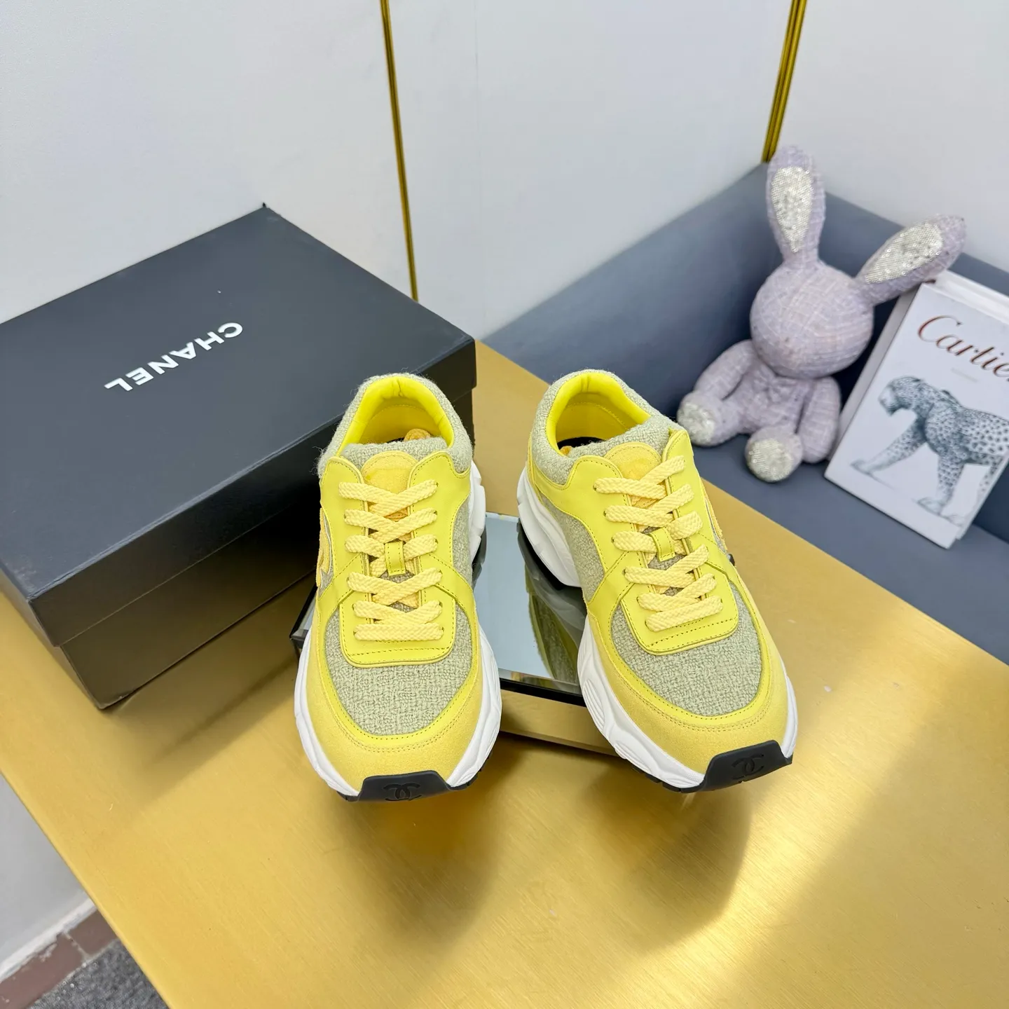 p700🐮🐮Upgraded version, upgraded version, upgraded version! No rebuttal accepted! ! ! ! Chanel Chanel dad shoes, couples' model for men and women - 2025 top casual sneakers in the counter. This classic design; the upper is electro-embroidered with various techniques; ❷The inner lining is made of: original Yangli + net ❸The outsole is based on: the original TPU combination outsole. The full set of boutique packaging for women 35–41